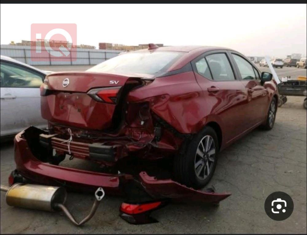 نيسان فيرسا